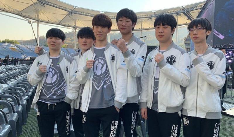 现出了顽强 现出了顽强